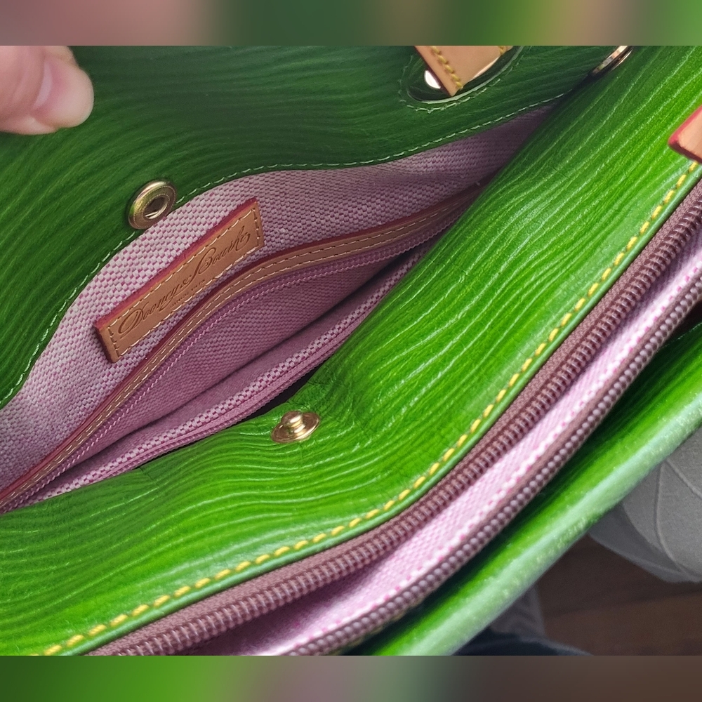 Dooney & Bourke Green Textured Leather Convertable Top Zip Shoulder Bag - Picture 10 of 15